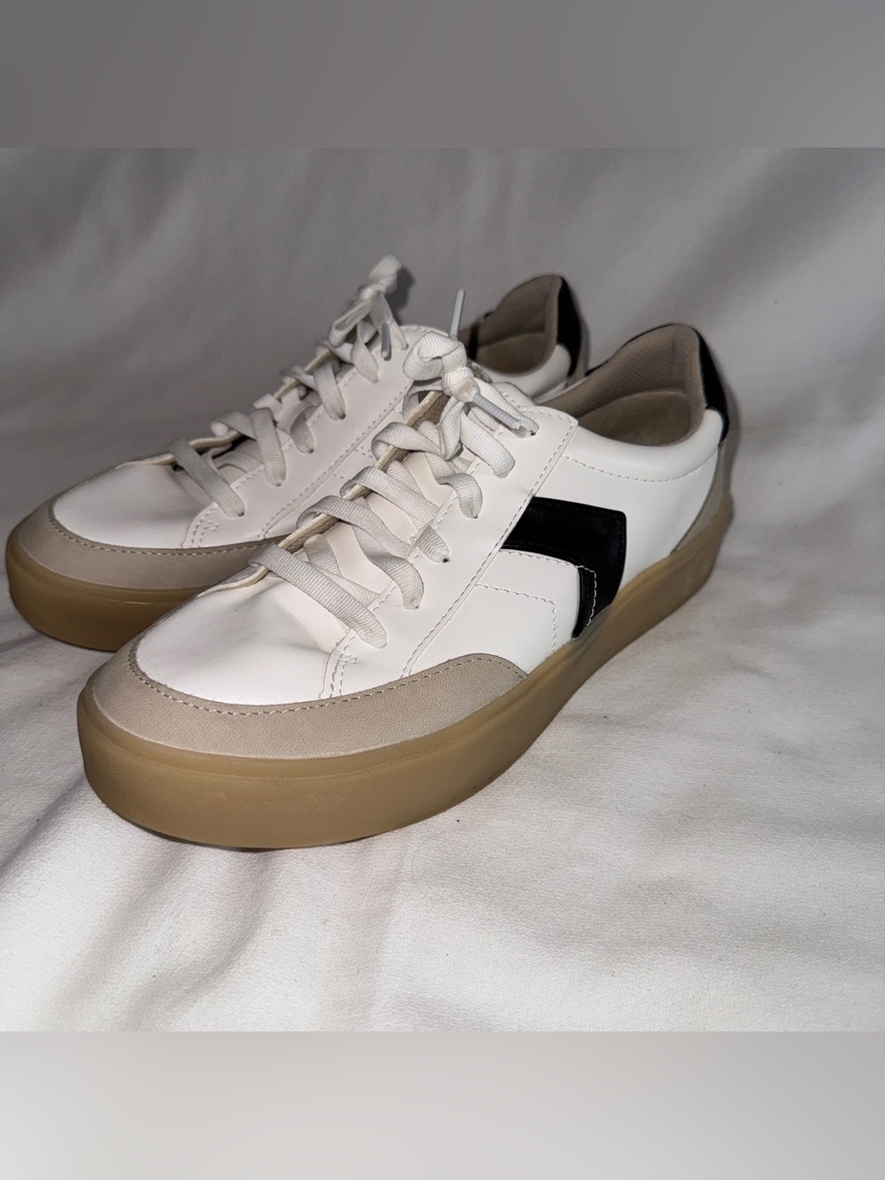 Women's White Low-Top Sneakers with Black Detail -Dr. Scholl’s